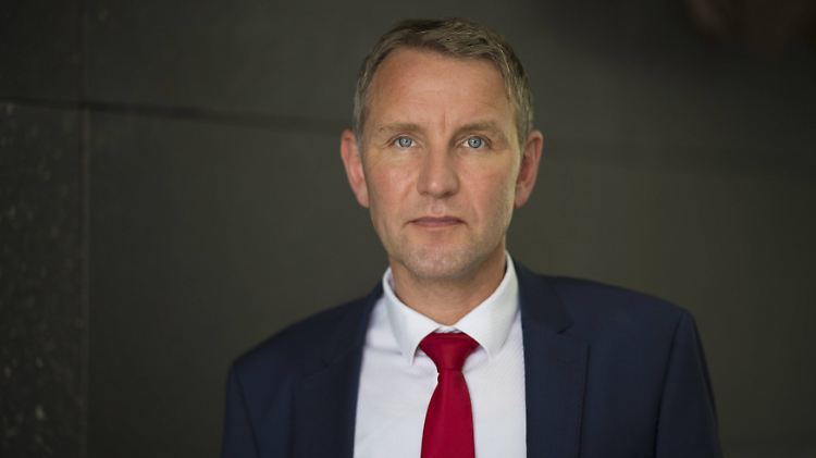 Björn Höcke ist AfD-Landesvorsitzender in Thüringen. Seine Partei ist vom Verfassungsschutz zum "Prüffall" erklärt worden.