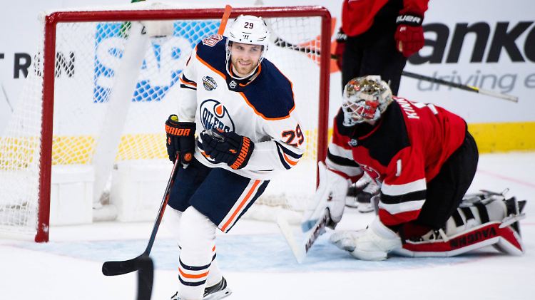 Leon Draisaitl ist einer der Leistungsträger beim NHL-Klub Edmonton Oilers.
