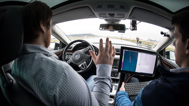 Forscher der RWTH Aachen testen im Self Driving Lab (Anwendungslabor für automatisierte Fahrfunktion) das autonome Fahren.