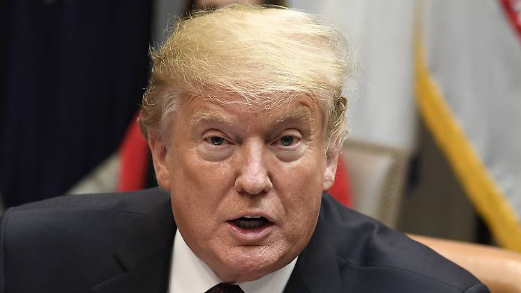 Trump hat einen neuen Reim: Build the wall and crime will fall.
