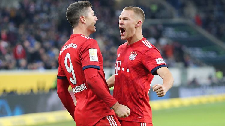 Breite Brust voraus: Joshua Kimmich heizt seinem FC Bayern ein.