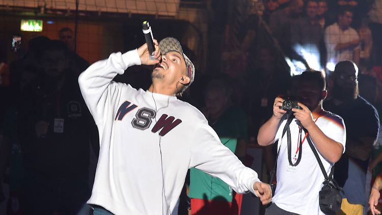 Capital Bra zählt zu den derzeit erfolgreichsten Deutschrappern.