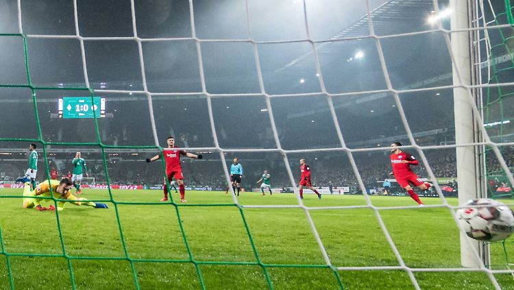 Vier Tore gab es im Weserstadion zu sehen. Chancen gab es für ein Dutzend Treffer.
