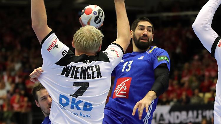 Frankreichs Superstar Nikola Karabatic schockt Deutschlands Handballer mit dem Siegtreffer in letzter Sekunde.