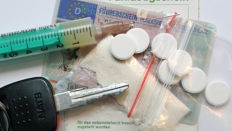 Der Führerschein ist allein wegen der Tatsache der Einnahme von harten Drogen in der Regel zu entziehen. 