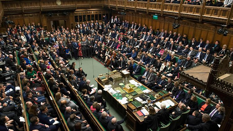 Große Ratlosigkeit im Unterhaus: Die Abgeordneten sind tief gespalten in der Brexit-Frage.
