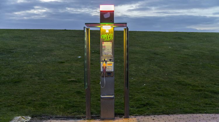 Selbst Telefonstelen wie hier auf der Nordseeinsel Norderney sterben aus.