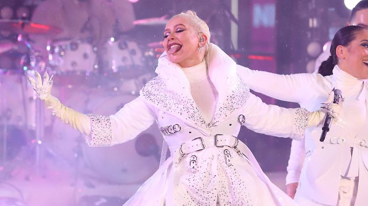 Nach dem Release eines neuen Albums geht es jetzt für Aguilera auch wieder auf die Bühne, und das mit einer aufwendigen Show in Las Vegas.