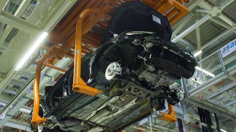 Im ungarischen Werk erstreiken sich die Beschäftigten mehr Lohn.