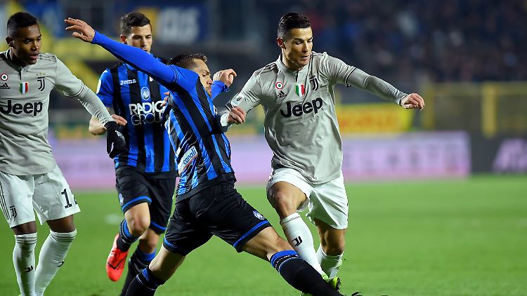 Cristiano Ronaldo gelingt gegen Atalanta Bergamo kein Treffer. Sein Klub verliert und scheidet aus dem Pokal aus.