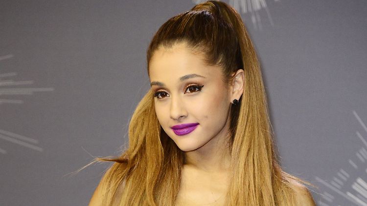 Hat den Kohlegrill rasch wieder beerdigt: Ariana Grande.