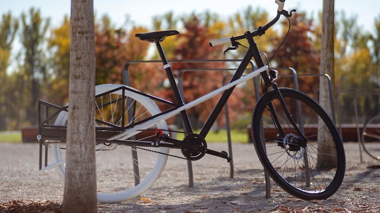 Eigentlich sieht das Lastenrad Convercycle wie ein normales City Bike mit einer eigenwilligen Rahmenkonstruktion aus.
