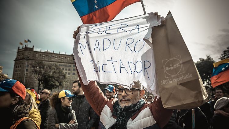 Neue Massenproteste könnten Maduro weiter unter Druck setzen.