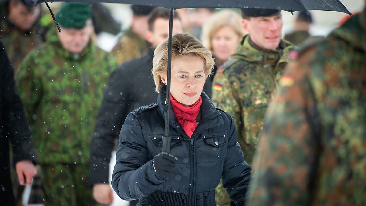 Nichts übrig für den Kalten Krieg: Verteidigungsministerin von der Leyen besucht die Truppe in Litauen.