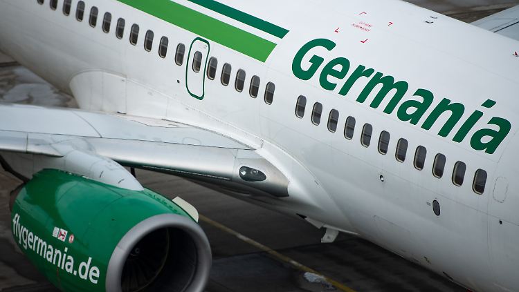 Die Berliner Germania hatte am Montag Insolvenz angemeldet und noch in der Nacht zum Dienstag den Flugbetrieb eingestellt.