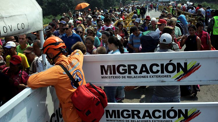 Brücke an der venezolanisch-kolumbianischen Grenze in Villa del Rosario: Millionen Menschen haben ihre Heimat bereits verlassen.