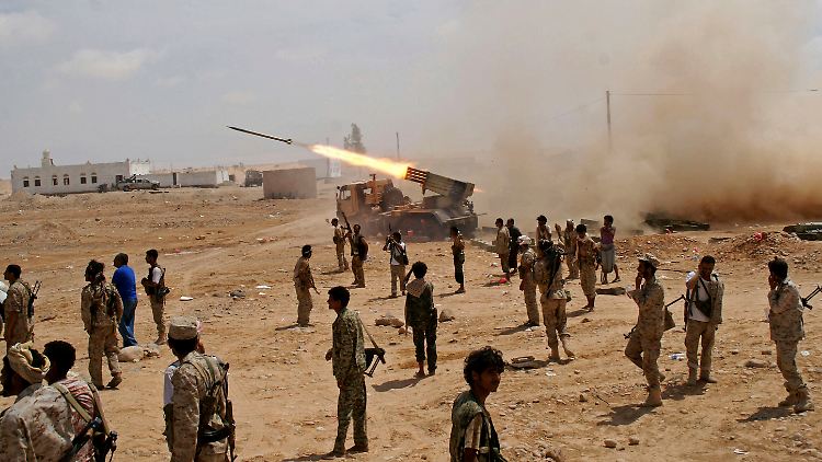 Die Emirate leiten Waffenlieferungen in Milliardenhöhe "in großem Umfang" an jemenitische Milizen weiter.