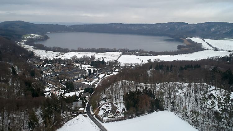 Der Vulkanismus unter dem Laacher See ist "nicht erloschen", sondern "langzeitschlafend", wie Forscher sagen.