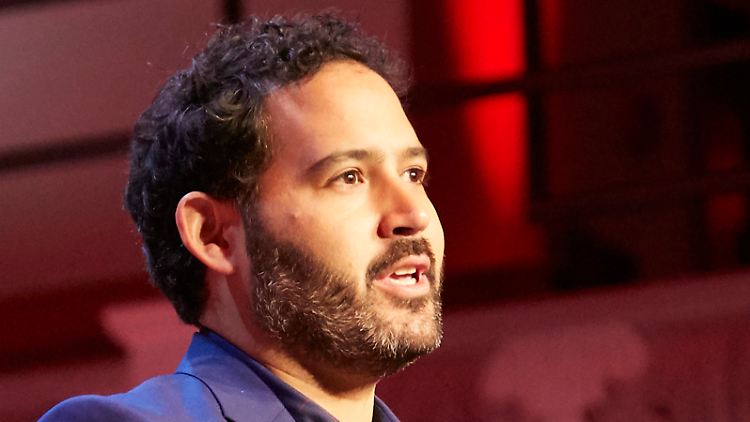 Die KI sei wie ein Kollege gewesen, der niemals müde wird, nie schlecht drauf ist und dem nie die Ideen ausgehen, sagte Komponist Lucas Cantor.