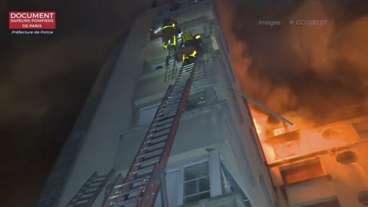Eine Untersuchung zur Brandursache wurde bereits eingeleitet.