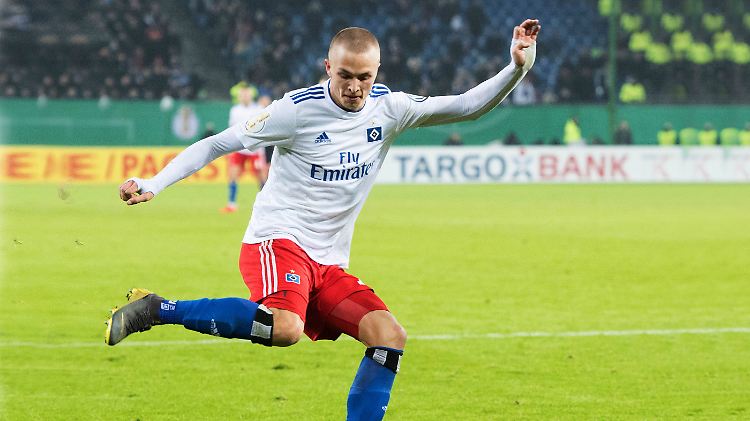 Der HSV soll für Arp lediglich etwa 2,5 Millionen Euro erhalten.