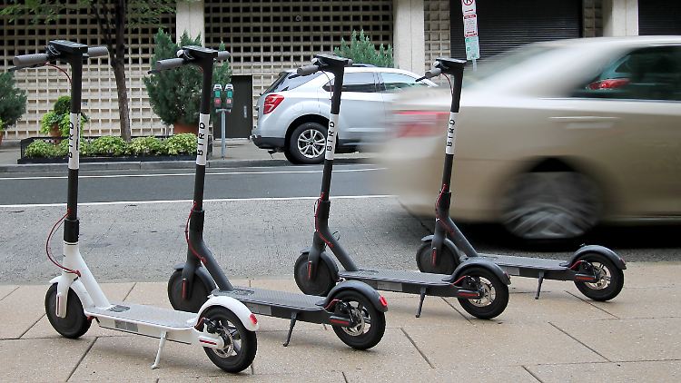 Im manchen europäischen Ländern haben sich Elektro-Tretroller bereits etabliert.