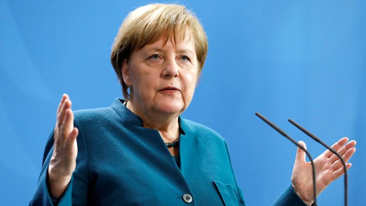 "Wir haben eine tägliche Zusammenarbeit über alle wichtigen europäischen Dossiers", sagt Kanzlerin Merkel über Präsident Macron.