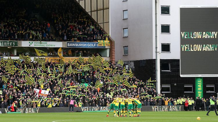Gelbe Armee: Mehr als 25.000 Zuschauer kommen im Schnitt in Norwich ins Stadion an der Carrow Road.