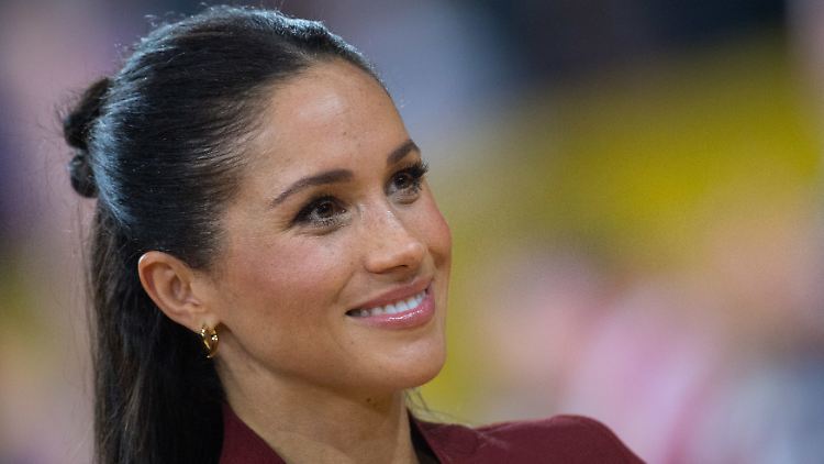 Glaubt man den veröffentlichen Zeilen, ist Herzogin Meghan eigentlich gar nicht zum Lächeln zumute.