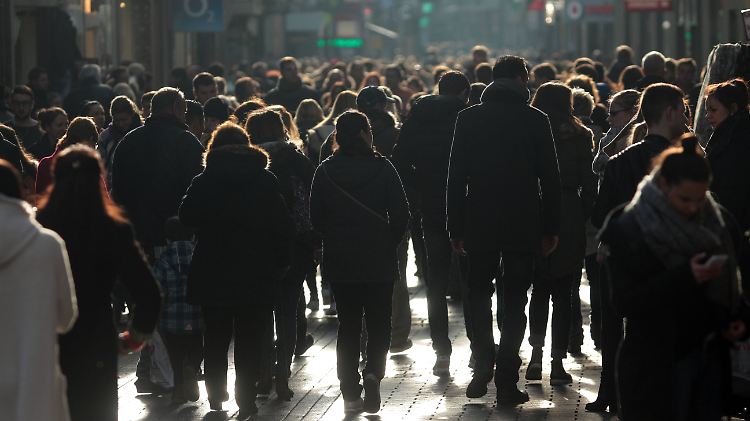 Der Junge lief seinem Peiniger zufällig über den Weg.