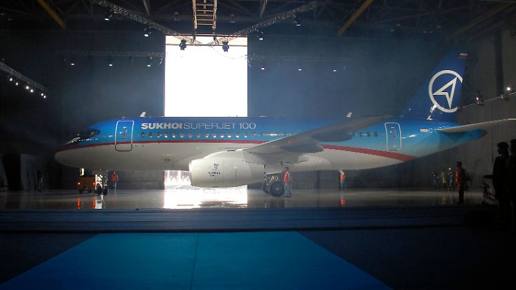 In den Farben Russlands: Der Superjet 100.