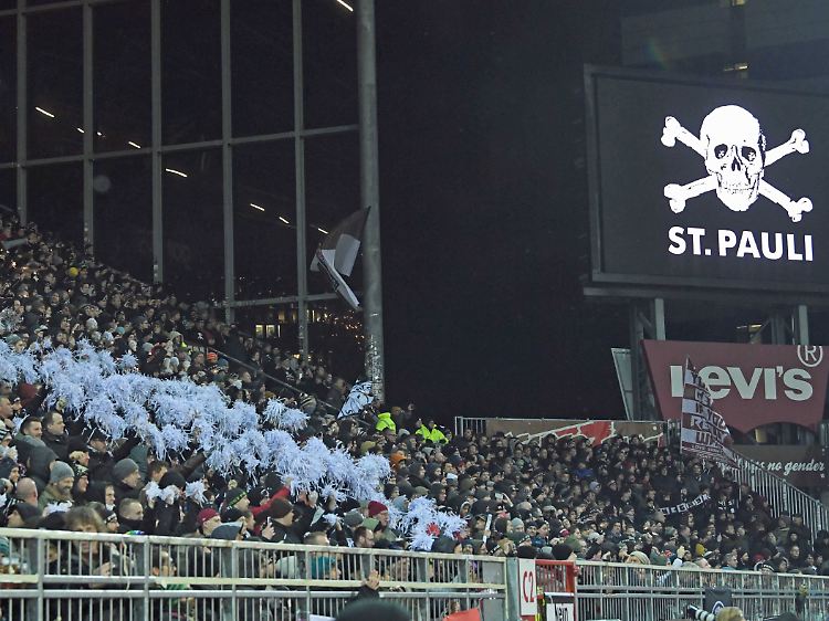 Das Gefühl, irgendwie noch Teil des Klubs zu sein: Fans des FC St. Pauli.