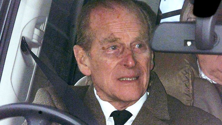 Der 97-jährige Prinz Philip hat seinen Führerschein inzwischen abgegeben.