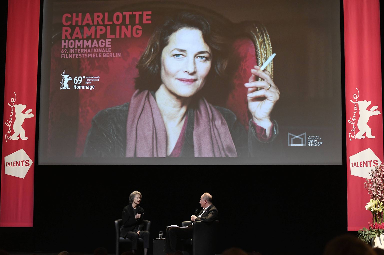 Erstmal eine kleine Hommage an die Königin der Berlinale: die unvergleichliche Charlotte Rampling. 