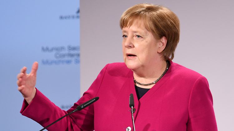 Merkel betont bei der Münchner Sicherheitskonferenz, wie wichtig die Nato sei.