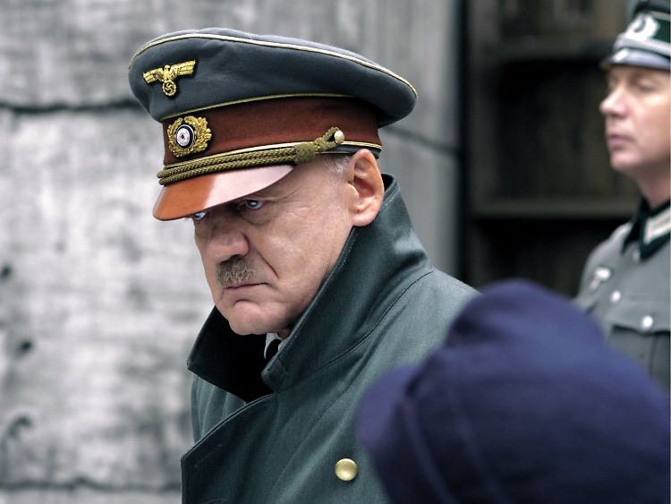 So fand er sich selbst unheimlich: Bruno Ganz als Adolf Hitler im deutschen Kinofilm "Der Untergang".