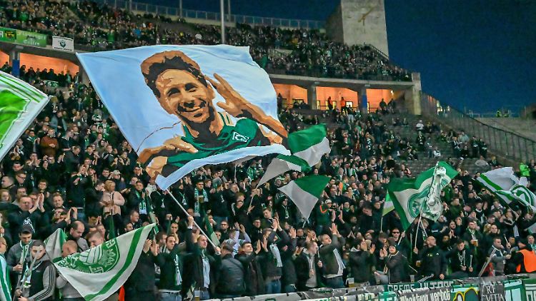 So oder so ein Held bei Werder Bremen: Claudio Pizarro.
