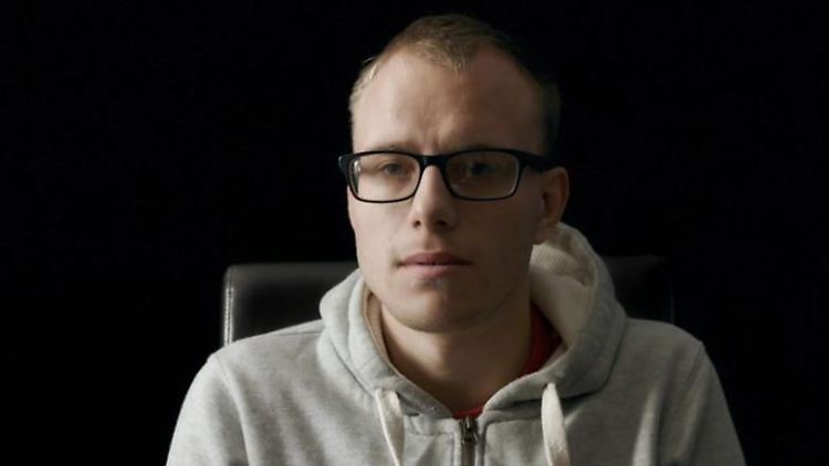 Alex Skeel spricht in einer neuen Dokumentation über seine Horrorjahre mit seiner damaligen Freundin und Mutter seiner Kinder.