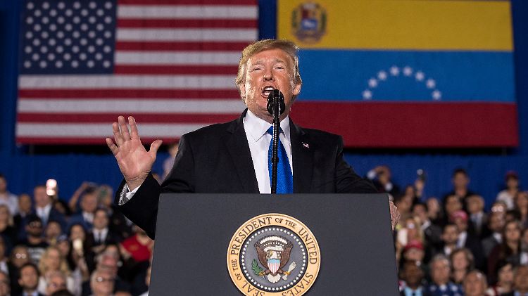 Trump während seiner Rede in Miami. 