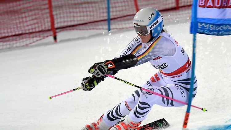 Christina Geiger rast in Stockholm ins Finale - und muss sich nur der Seriensiegerin Mikaela Shiffrin geschlagen geben.