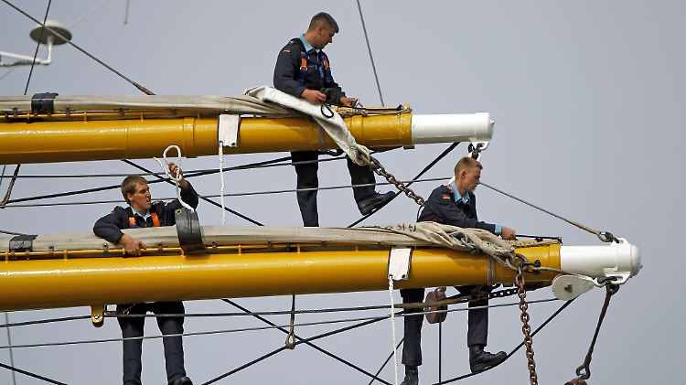Deutschland als viertgrößte Volkswirtschaft der Welt solle in der Lage sein, ein Segelschulschiff zu stellen, sagt der Bundeswehrbeauftragte Bartels.