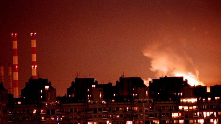 Ab dem 24. März 1999 griff die NATO zunächst militärische, dann auch zivile Ziele an, hier in Belgrad.