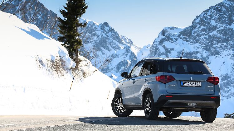 Mindestesn 23.550 Euro müssen Kudnen für den Suzuki Vitara mit 1,0-Liter-Benziner ausgeben.