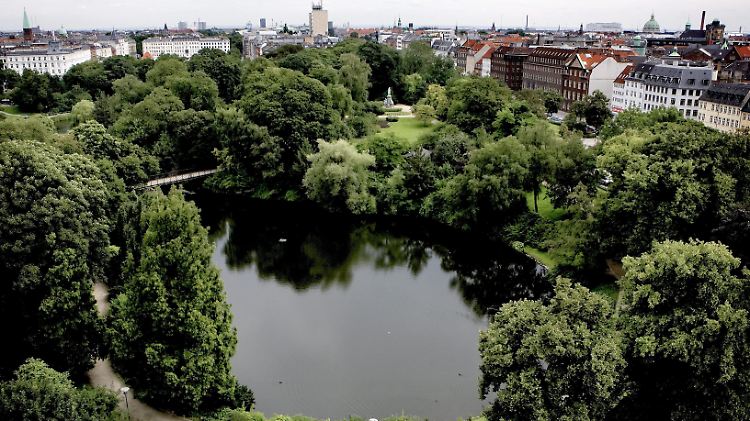 Parkanlage Ørstedsparken in Kopenhagen - die dänische Hauptstadt bekam 2014 den EU-Titel "Grüne Hauptstadt Europas" verliehen.