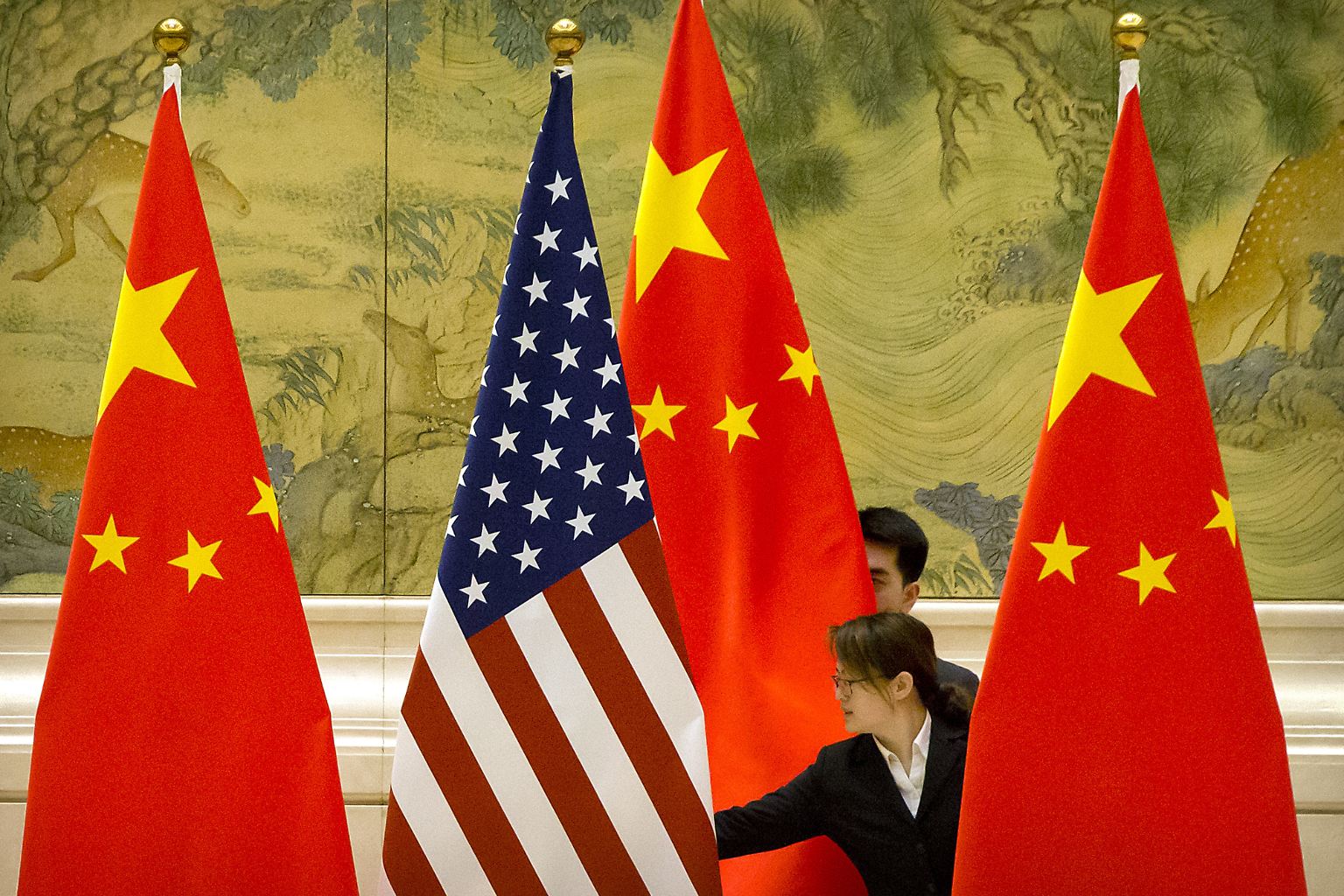 Über Monate liefern sich die USA und China einen beispiellosen Handelskonflikt und überziehen sich gegenseitig mit Strafzöllen.