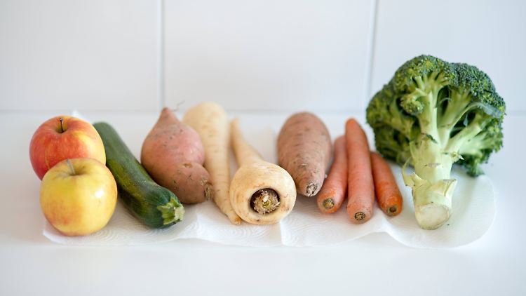Wer wenig Fleisch isst, lebt gesünder. Aber nur Gemüse zu essen, ist nicht optimal.