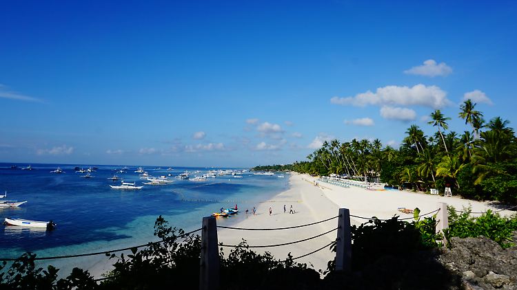 Auf Panglao erwarten den Urlauber strahlend weiße Strände.