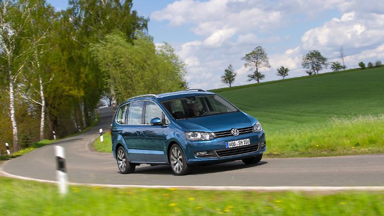 Der VW Sharan ist auch gebtraucht ein beliebtes Familienauto.