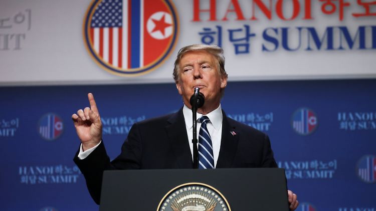 Es gebe eine "Wärme" in der Beziehung zu Kim, "und ich hoffe, dass das so bleibt", meint Trump.