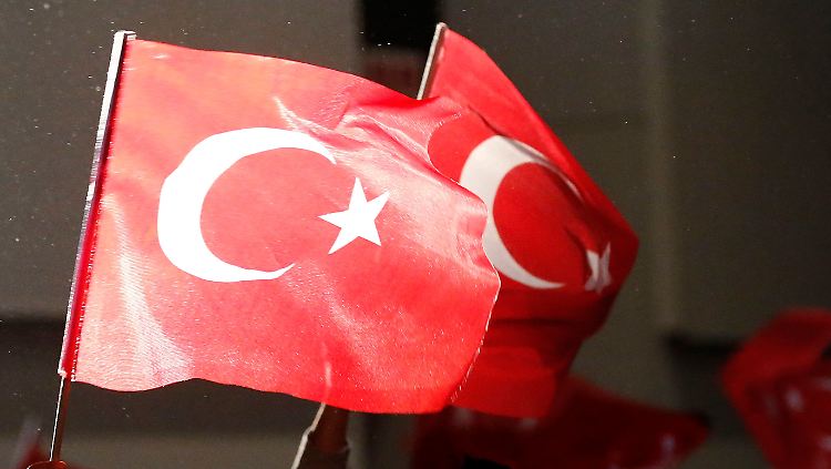 "Die Türkei entzieht dem ZDF damit die Möglichkeit der Berichterstattung", heißt es von dem Sender.